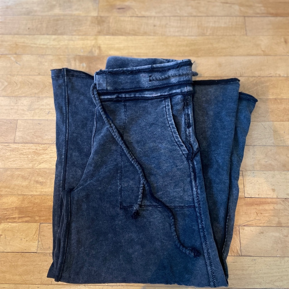 Oli & Hali Flared Capris